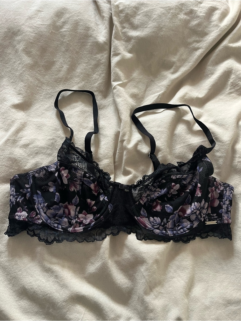 La Vie En Rose Black Floral Lace Underwire Bra